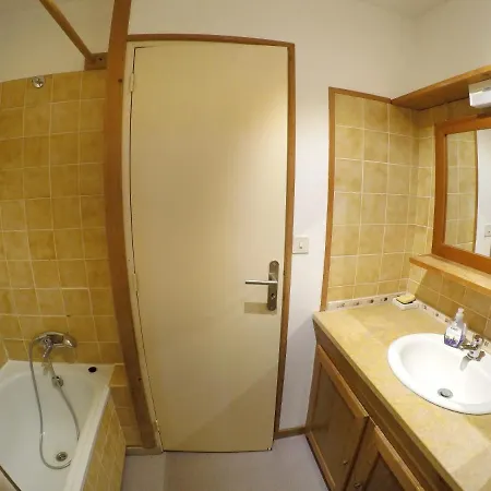 بيت للعطل Maison Familiale Avec Piscine Partagee A
