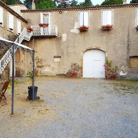 Maison Familiale Avec Piscine Partagee A *