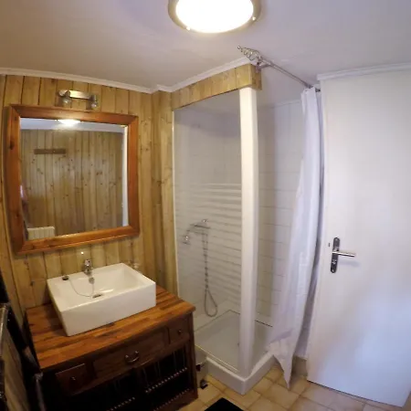 Maison Familiale Avec Piscine Partagee A لاجراس